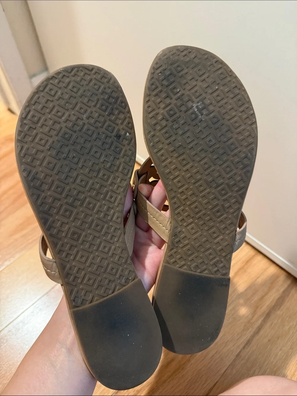 Tory Burch Beige Tan Logo Cutout Leather Thong Sandals